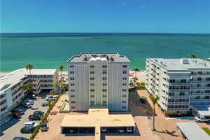 1919 GULF SHORE BLVD 601, NAPLES, FL