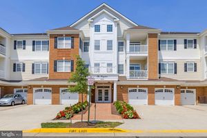 15201 ROYAL CREST DR APT 303, HAYMARKET, VA