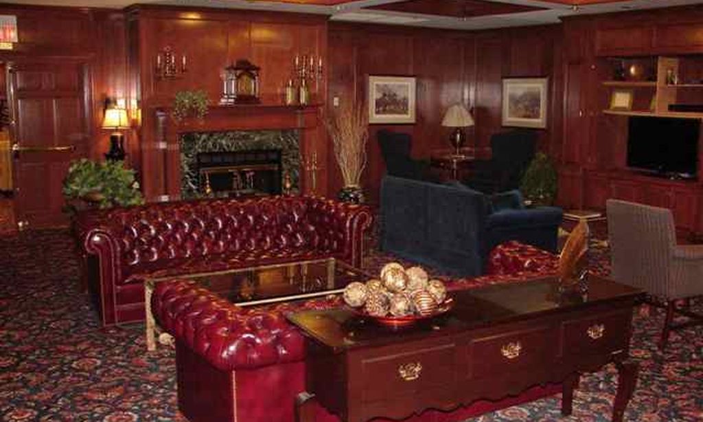 Relaxing Social Lounge