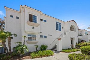 3325 GENOA WAY UNIT 110, OCEANSIDE, CA