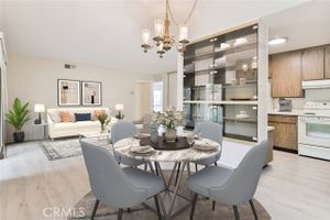 286 OAKLEAF DR APT 24, THOUSAND OAKS, CA