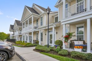 416 CENTER MEADOW LN # 416, DANBURY, CT
