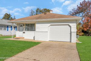 160 CHARLOTTEVILLE DR, TOMS RIVER, NJ