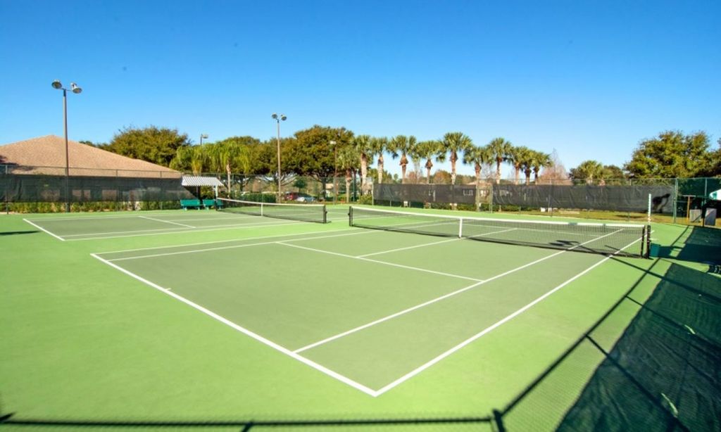 4 Tennis Courts