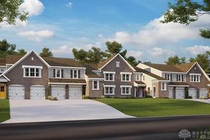 2731 GOLDEN LEAF DR 18-302, BEAVERCREEK, OH