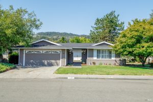 137 VALLEY LAKES DR, SANTA ROSA, CA