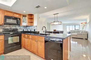 2901 VICTORIA CIR G4, COCONUT CREEK, FL
