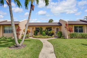 239 LAKE MERYL DR, WEST PALM BEACH, FL
