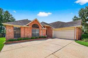 827 W PEACH HOLLOW CIR, PEARLAND, TX