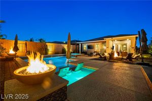 10631 SILVER POND AVE, LAS VEGAS, NV