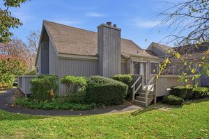 375 PIUTE LN B, STRATFORD, CT