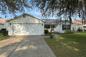 529 DEL MAR DR, LADY LAKE, FL