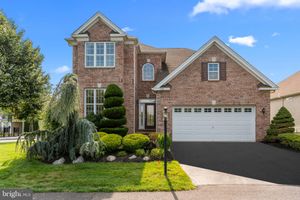 195 ROOSEVELT DR, YARDLEY, PA