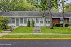 113 EDINBURGH LN B, LAKEWOOD, NJ