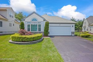 47 GAINSBOROUGH CT, MANALAPAN, NJ