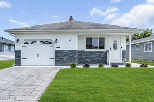 68 SCARBOROUGH PL, TOMS RIVER, NJ