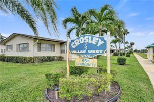 2921 CROSLEY DR E, WEST PALM BEACH, FL