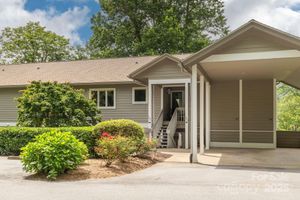 103 GOLFSIDE DR, FLAT ROCK, NC