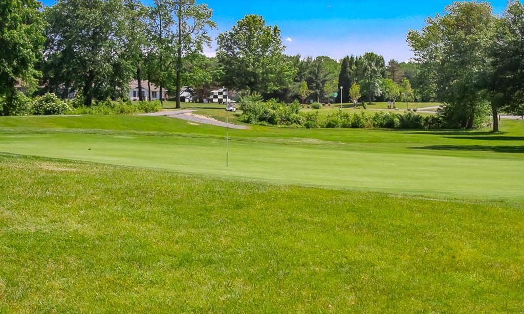 9-Hole Clearbrook Golf Course