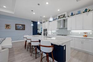5669 SAINT ARMANDS WAY, WESTLAKE, FL
