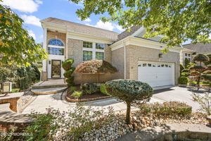 28 SHOEMAKER RD, MANALAPAN, NJ