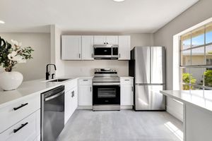 551 COVERED BRIDGE BLVD, LAKE WORTH, FL