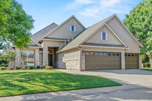 10409 COUNTRYSIDE DR, DENTON, TX