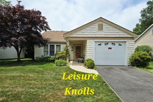201 KINGSTON DR, RIDGE, NY