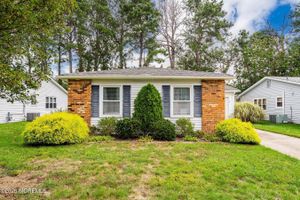 14 BOW DR, BRICK, NJ