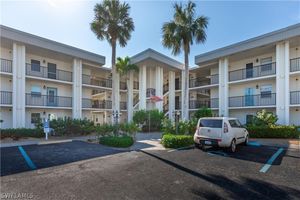 1828 PINE VALLEY DR 302, FORT MYERS, FL
