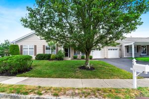 4 GREYLAWN DR A, LAKEWOOD, NJ