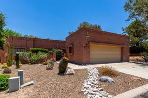 8500 N BREEZEWOOD PL, TUCSON, AZ