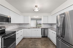 1331 S BRANDYWINE CIR, FORT MYERS, FL