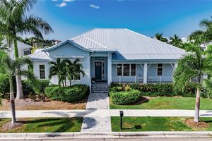 5720 TYBEE ISLAND DR, APOLLO BEACH, FL