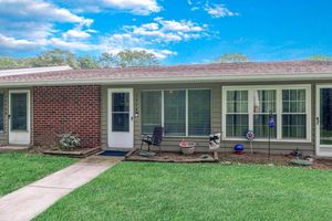 195 E NEWCASTLE CT, BROOKHAVEN, NY