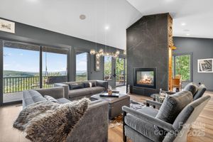 36 NORTHLAND CT, FLAT ROCK, NC