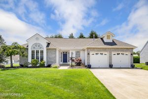 16 SANDHURST CT, TOMS RIVER, NJ