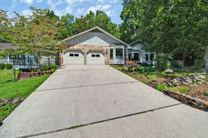 143 SUGARBUSH CIR, CROSSVILLE, TN