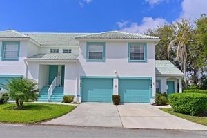 6589 FAIRWAY GARDENS DR # 202, BRADENTON, FL