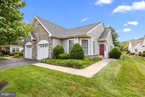 109 BURHOLME DR, HAMILTON, NJ