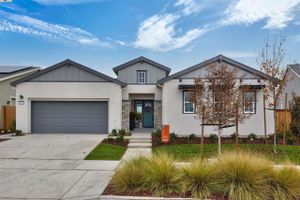 1371 CRESCENT AVE, MANTECA, CA