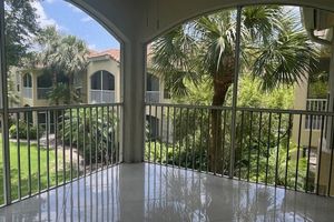 74 SILVER OAKS CIR APT 9202, NAPLES, FL