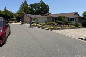 339 TWIN LAKES DR, SANTA ROSA, CA