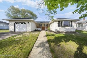 20 TIVOLI ST, TOMS RIVER, NJ