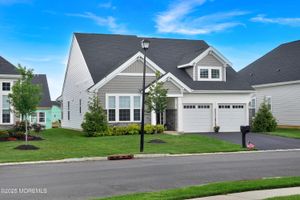 69 STARLIGHT DR, MONROE, NJ