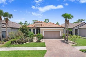 8605 GRAND ALBERATO RD, TAMPA, FL