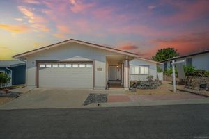 626 VIA COLUMBIA, VISTA, CA