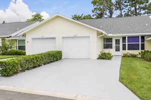 8187 SE FOX HILL PL, HOBE SOUND, FL