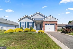 154 PRINCE CHARLES DR, TOMS RIVER, NJ