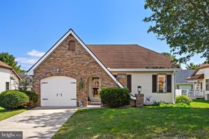 37 FIR RD, MANAHAWKIN, NJ